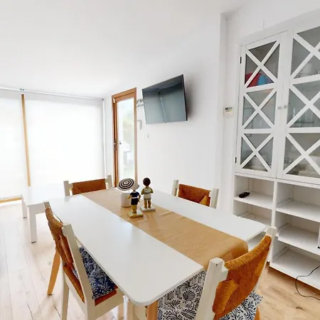 Sunny & Cool Bungalow Holiday home *