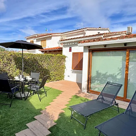 Sunny & Cool Bungalow *