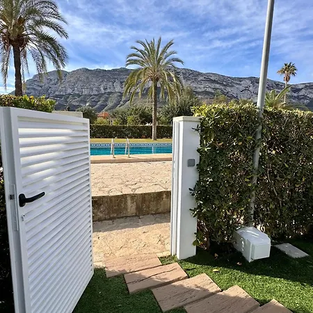 Holiday home Sunny & Cool Bungalow